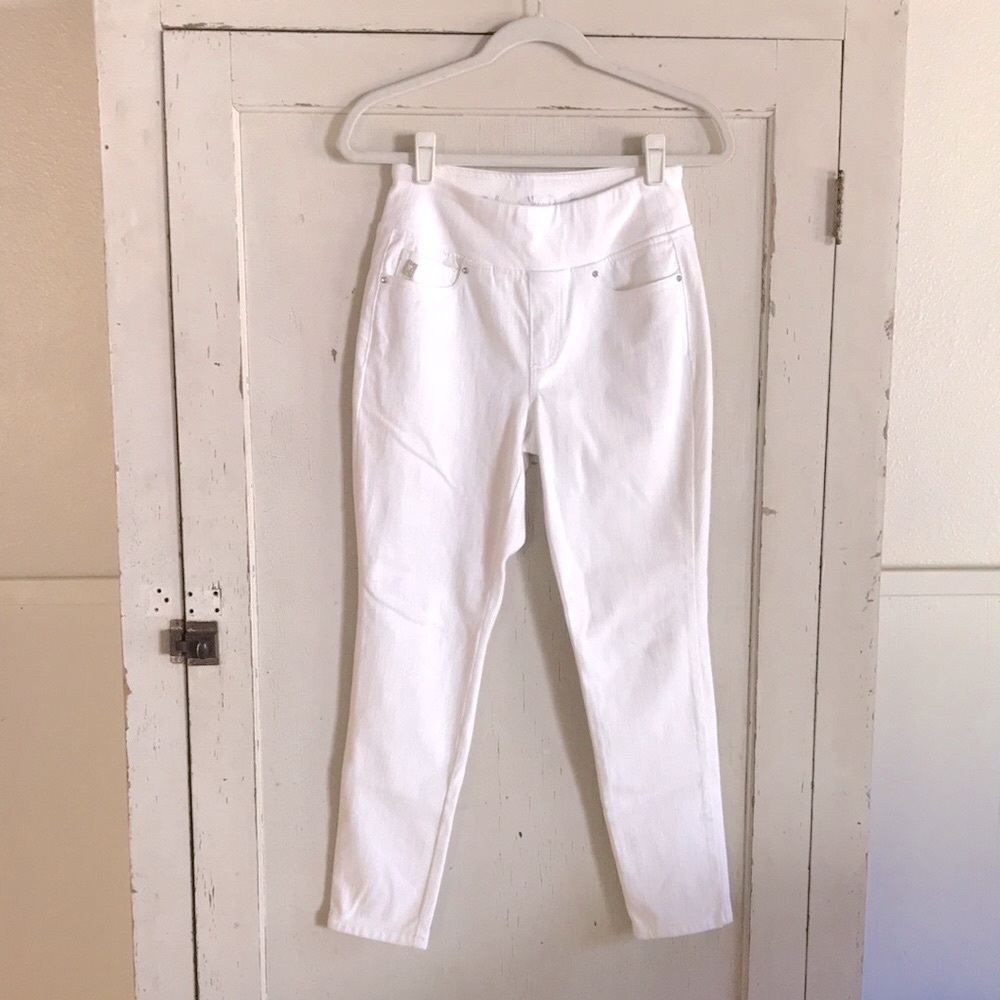 Belle by Kim Gravel White pull In Stretch Jeans